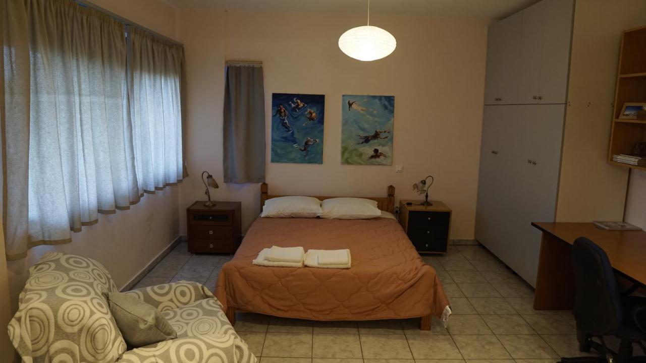Romanos Patras Studio Kültér fotó