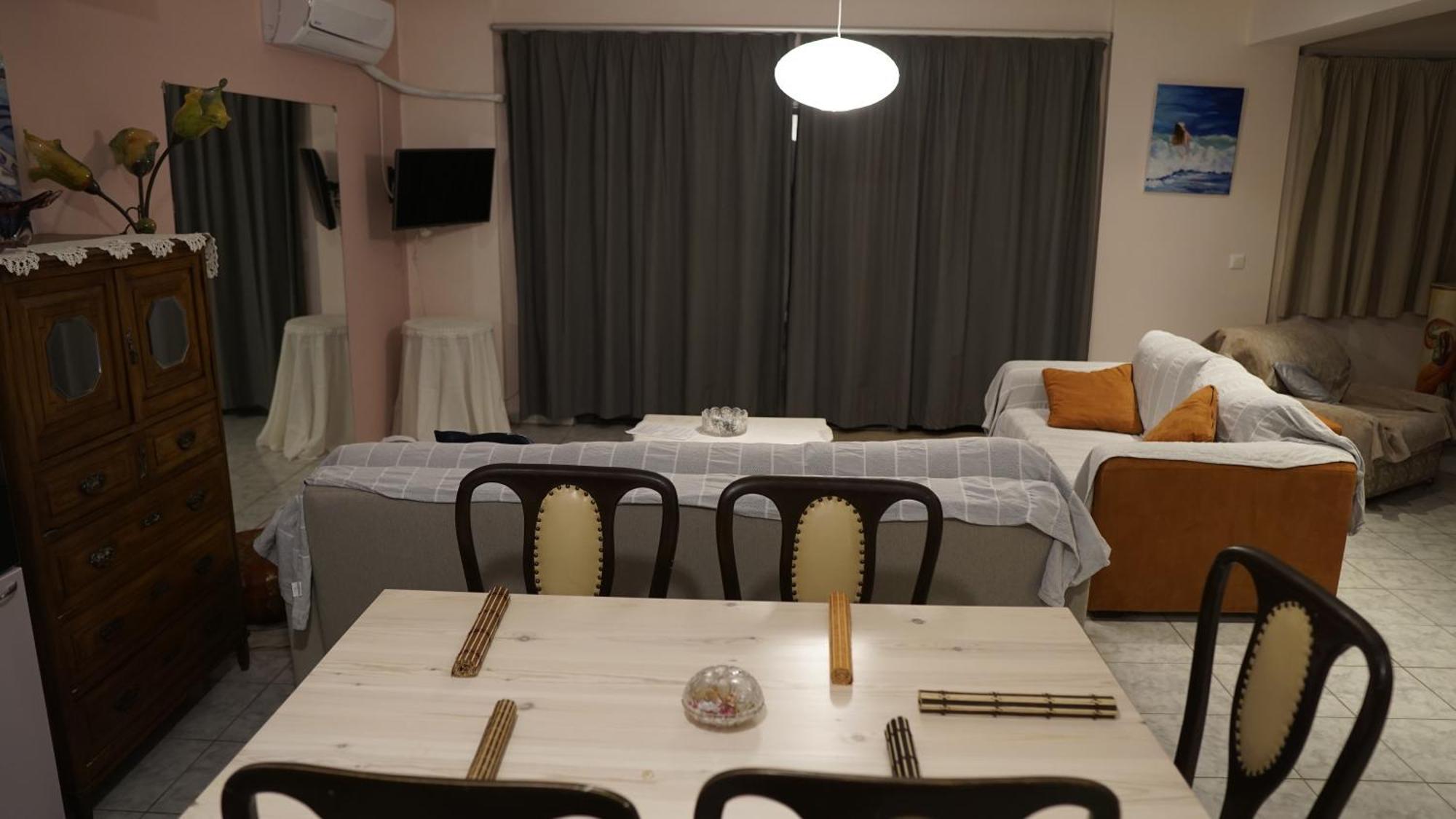 Romanos Patras Studio Kültér fotó