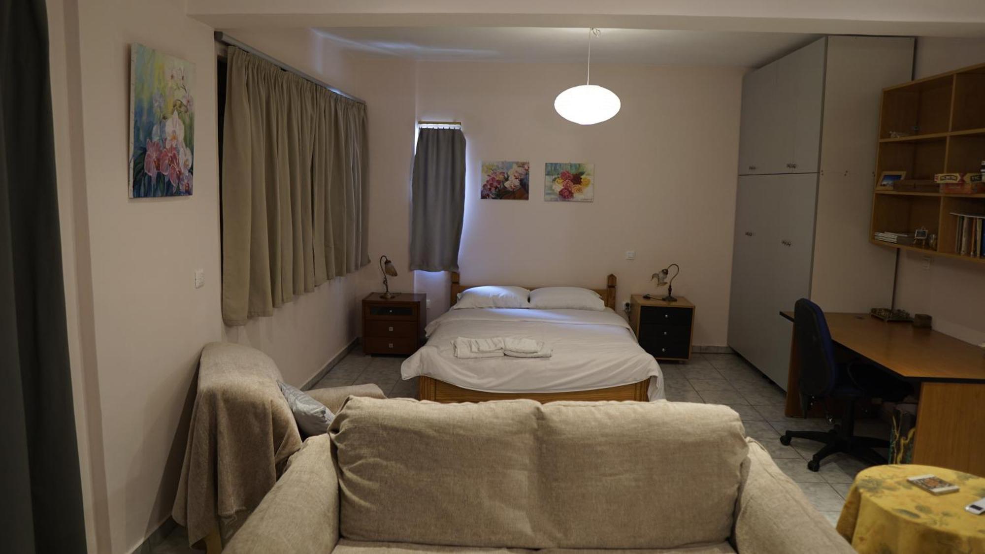 Romanos Patras Studio Kültér fotó